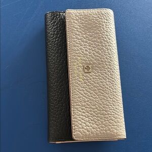 NWOT Kate Spade Stacy Southport Avenue buttermilk black leather wallet 